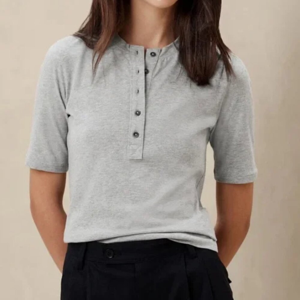 Classic Short-Sleeve Henley Top in Light Gray